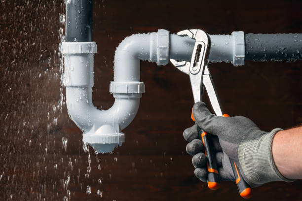 Professional Emergency Plumber technician working in Clifton, VA